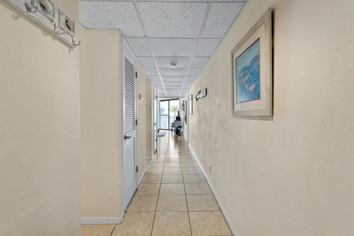 Edgewater Windward 104 - 1 Bedroom Beachfront Sleeps 4 Apartment Panama City Beach