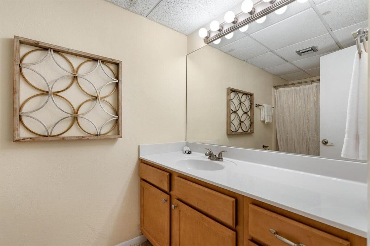 Edgewater Windward 104 - 1 Bedroom Beachfront Sleeps 4 Apartment Panama City Beach